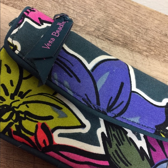 Vera Bradley Zip ID & Change Purse - Picture 2 of 7